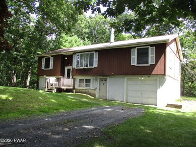 Property at 148 Lakeview Dr, Dingmans Ferry, PA