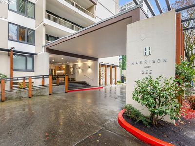 255 SW Harrison St APT 3C