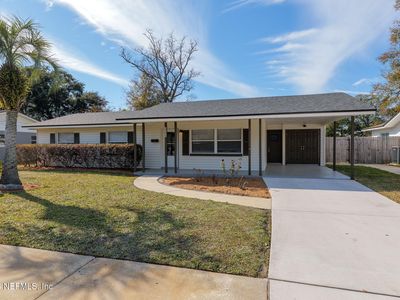 3268 E VICTORIA Court