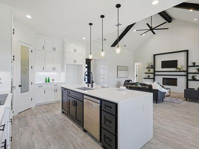 5009 Glenoaks Ct