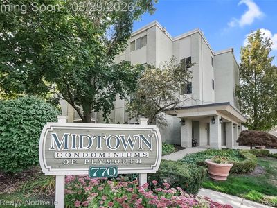 770 Deer St APT 204