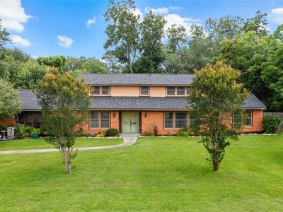 1311 Lamar Dr