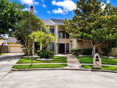 12007 Lakeway Ct