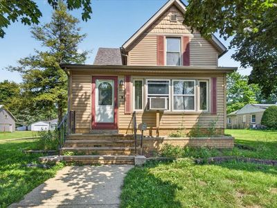 516 River Dr