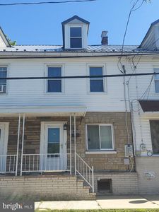 25 N Center St