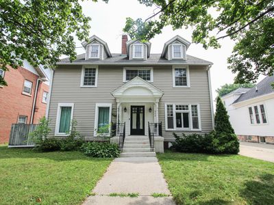 211 N Main St