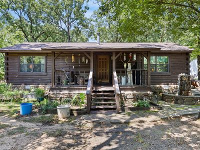 425 Hartwick Ln
