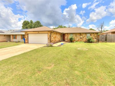 1129 Hawthorne Dr