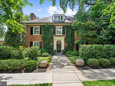 3200 Woodland Dr NW