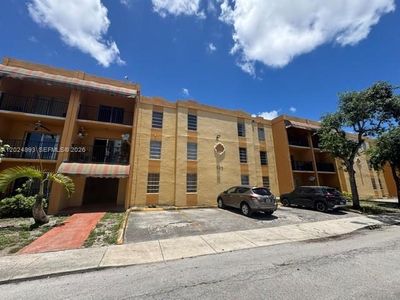 525 W 69th St APT 101