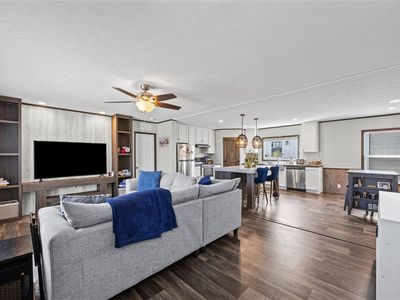 4708 Gladys Dr #751