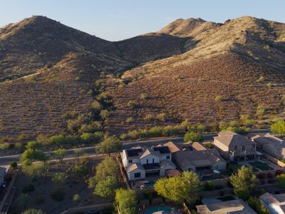 1615 W RED FOX Road