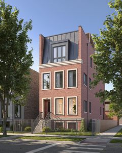 1302 W Newport Ave #1