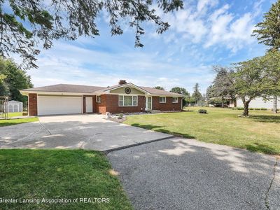 156 S Michigan Rd