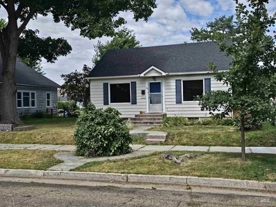 Property at 611 17th Ave S, Nampa, ID