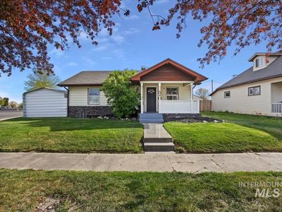 460 6th Ave N