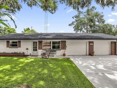 207 Temple Ave