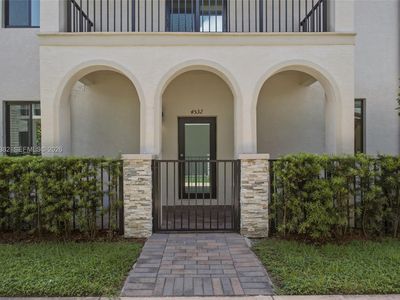 Property at 4532 NW 83rd Psge, Doral, FL
