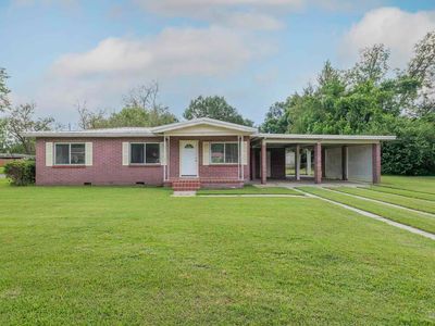 11 Ivanhoe Ave