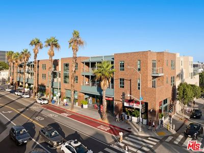 2300 Wilshire Blvd Unit 201