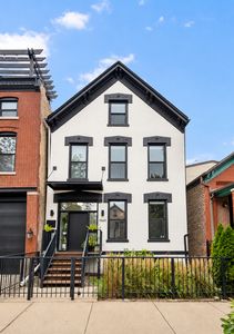1940 W Superior St