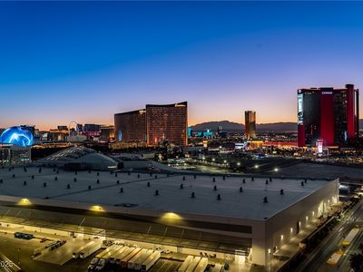 2857 Paradise Rd UNIT 2203