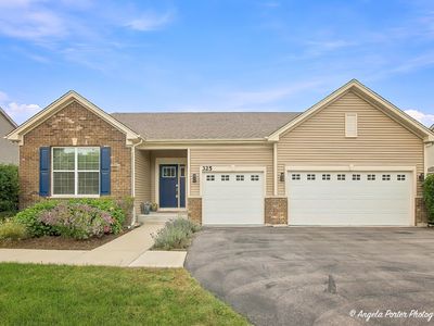 325 Tralee Ln