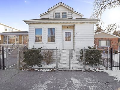 9241 S Blackstone Ave