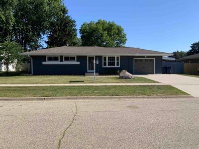 2017 Crestview St