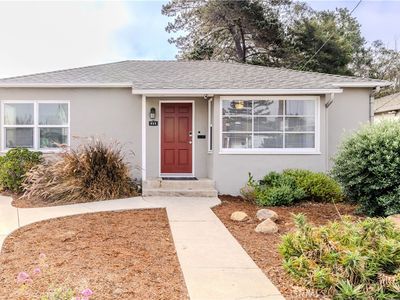 895 Lincoln Ave
