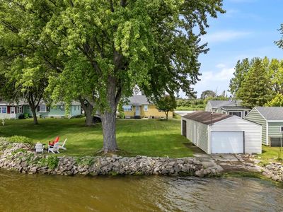 N9363 Lakeshore Dr