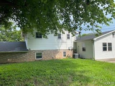 735 Strawberry Ln