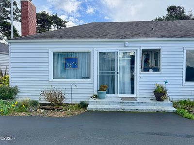 4239 SW Highway 101 APT 4