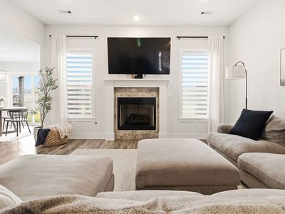 330 W Taverner Xing
