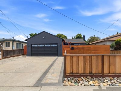 330 Falgren Ave