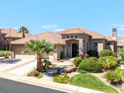 2650 W Canyon Ridge Rd