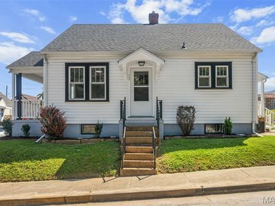 700 S Benton Ave