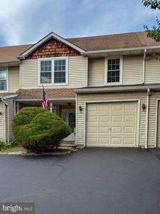Property at 49 Cottonwood Dr, Holland, PA
