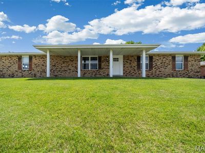 3213 Apple Dr