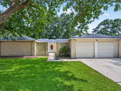 Property at 17742 Fife Ln, Webster, TX