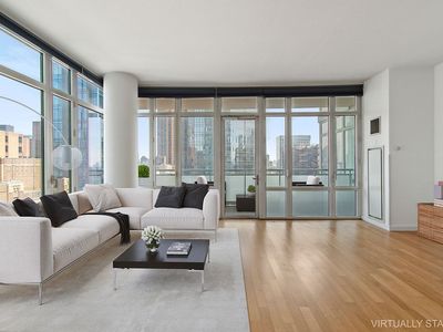 325 5th Ave APT 30C