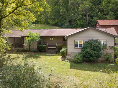 4833 Eatons Creek Rd