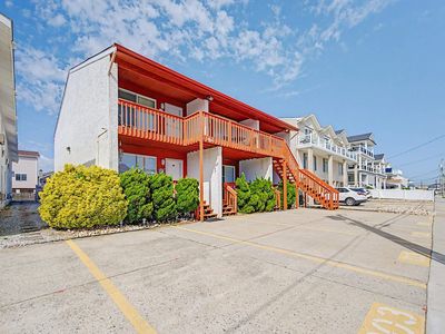 203 E Brigantine Ave APT 103