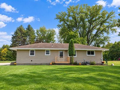 E 15535 Lincoln Drive