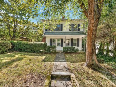 8 Maple Crescent St