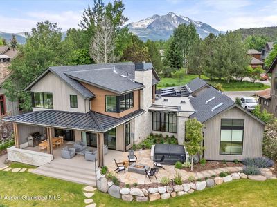 1174 Heritage Dr