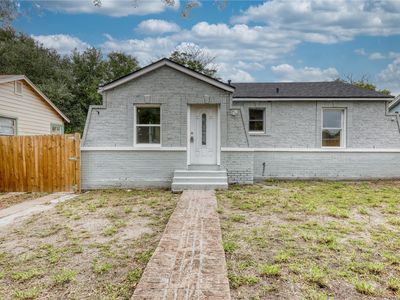 1138 Golla Dr