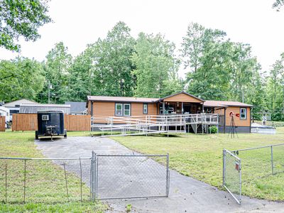 Property at 124 Cherokee Dr, Jackson, GA