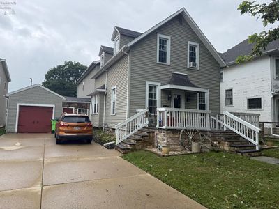 813 N Main St