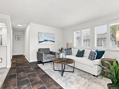 584 Groth Dr